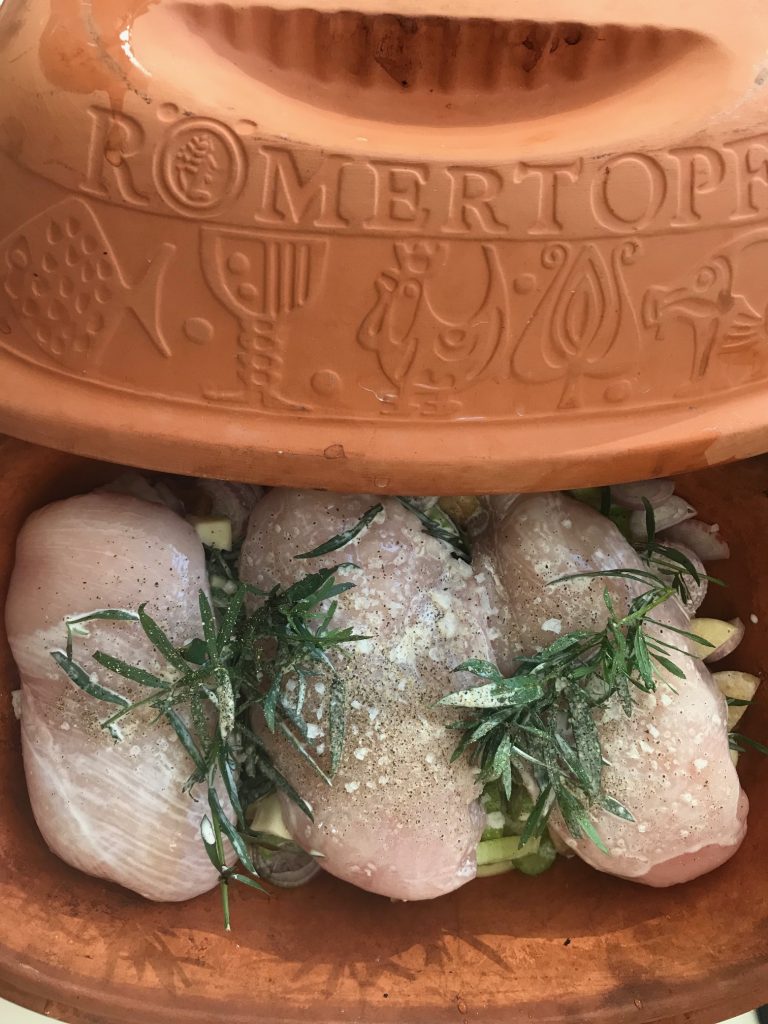 Mør kyllingebryst i römertopf