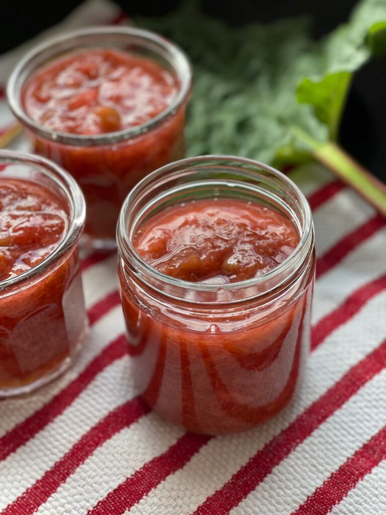 Jordbær rabarber marmelade