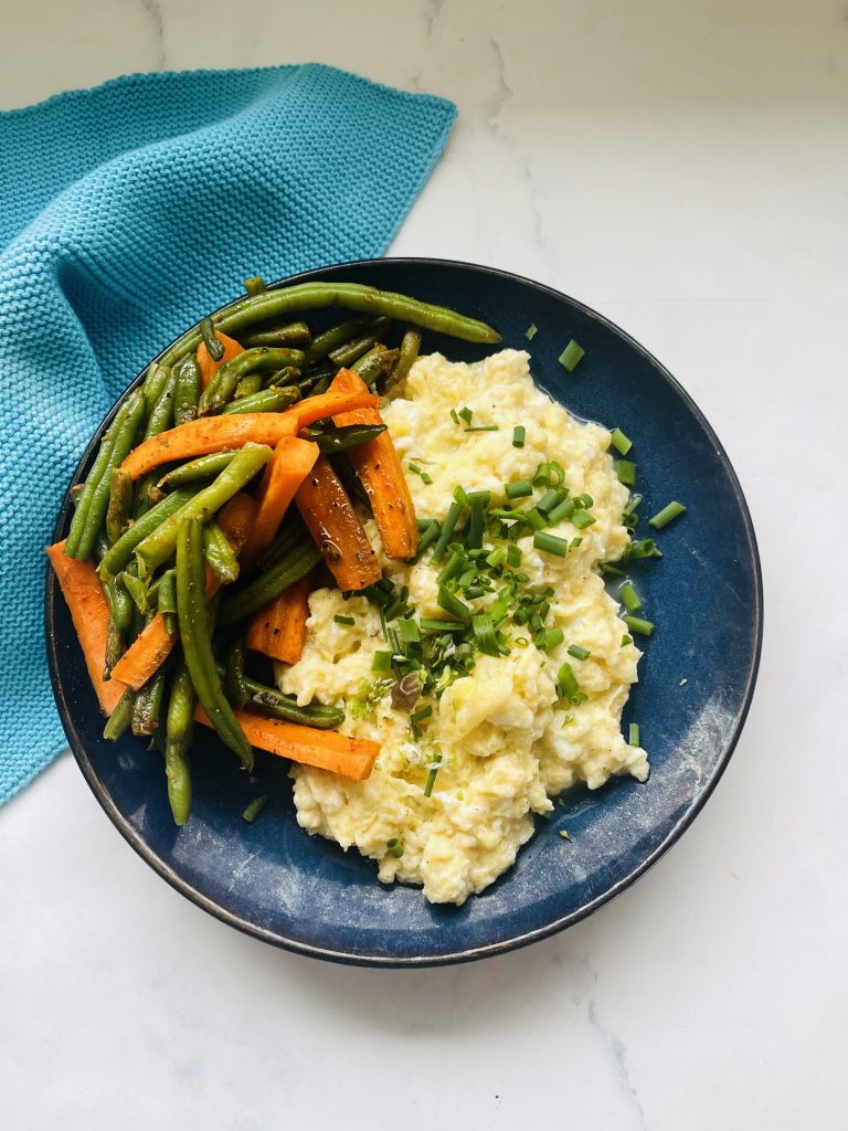 Røræg med hytteost