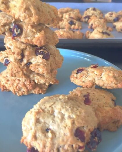 Lækre amerikanske småkager med tranebær og hvid chokolade